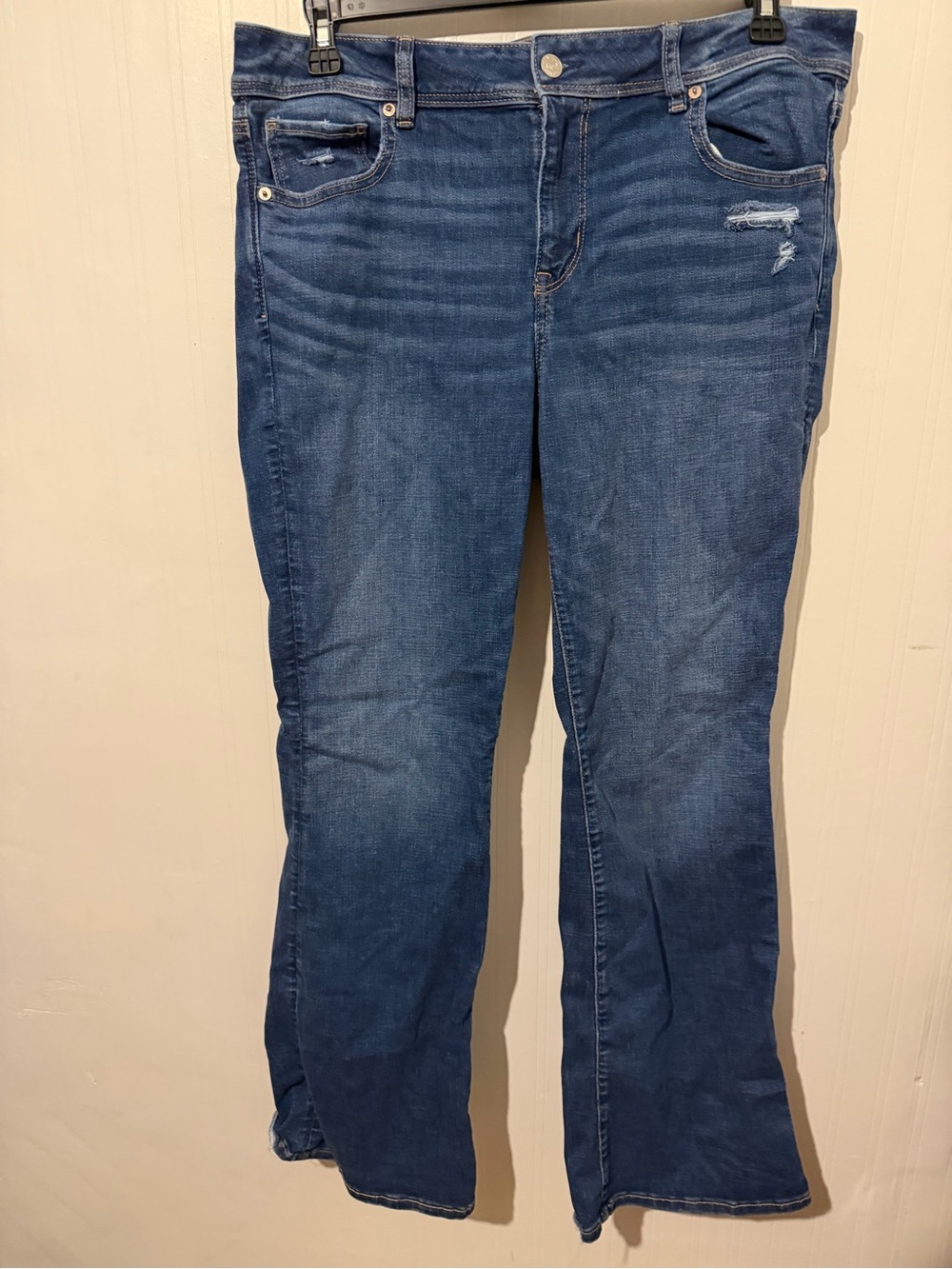 American Eagle Women’s Blue Denim Jeans - Classic Mid-Rise boot cut 16